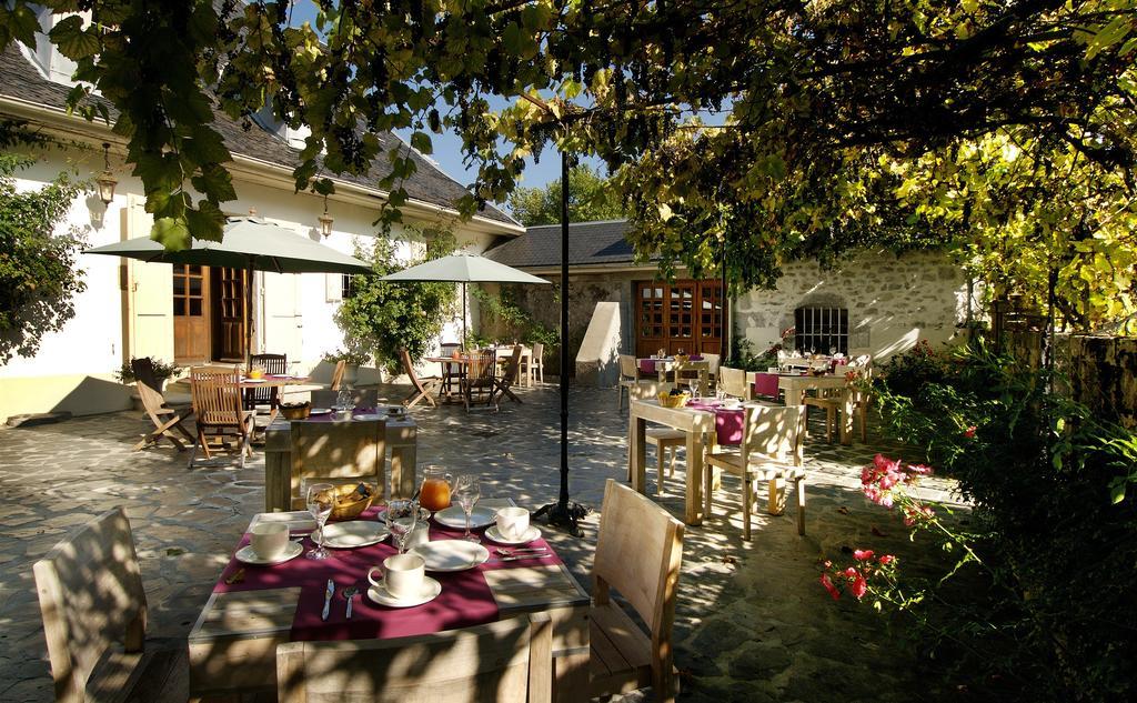 Hotel Les Saints Peres Montagnole Zewnętrze zdjęcie