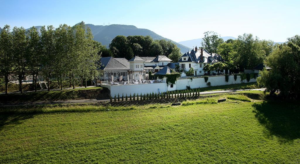Hotel Les Saints Peres Montagnole Zewnętrze zdjęcie
