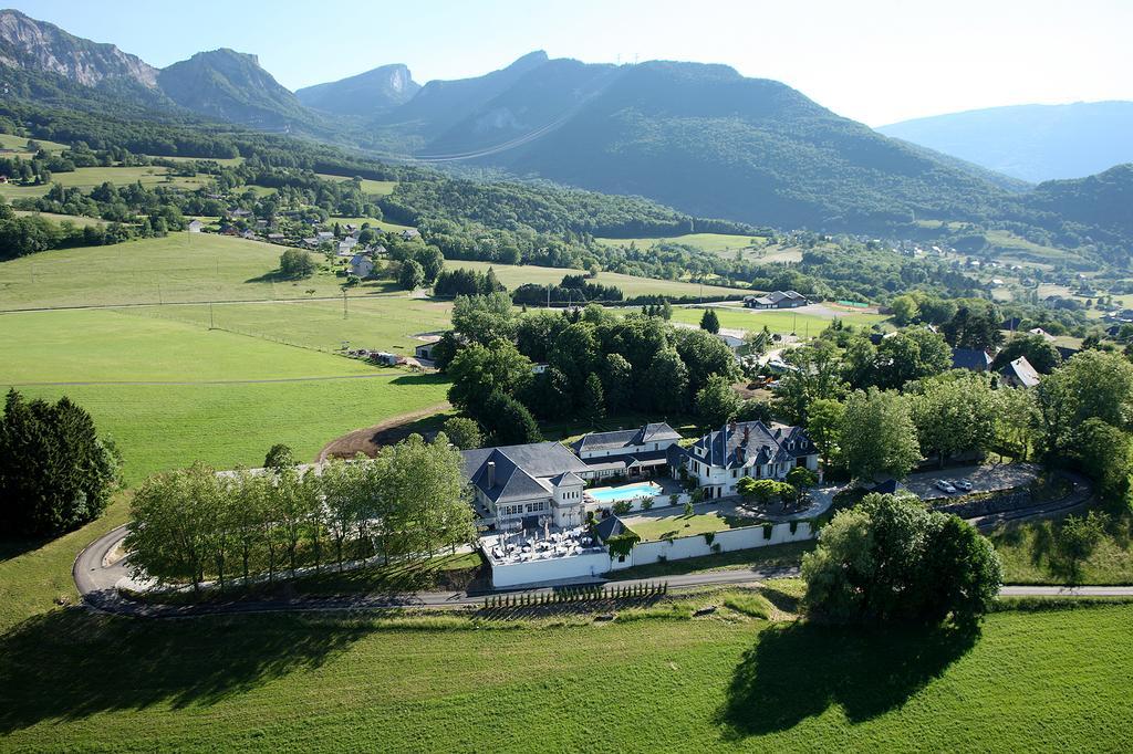 Hotel Les Saints Peres Montagnole Zewnętrze zdjęcie