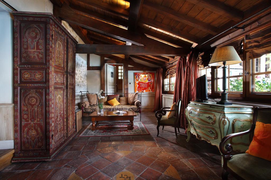 Hotel Les Saints Peres Montagnole Zewnętrze zdjęcie