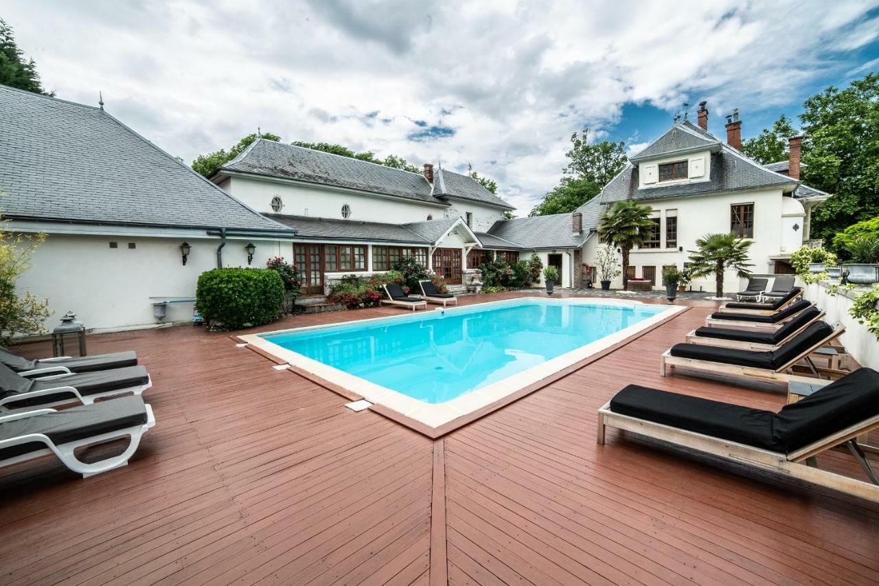 Hotel Les Saints Peres Montagnole Zewnętrze zdjęcie